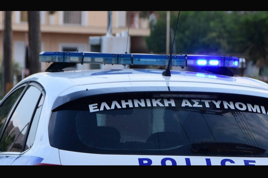 Image: "Τυφλή" επίθεση σε αστυνομικό στην Κρήτη: Του ανατίναξαν το μπλε Mercedes για λόγους... αντεκδίκησης με δυναμίτη και 1,5 μέτρο φιτίλι!