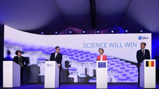 Image: Η Ούρσουλα φον ντερ Λάιεν, ο Μπουρλά, και η συγκάλυψη Κομισιόν για τη συμφωνία πολλών δισεκατομμυρίων ευρώ με τη Pfizer