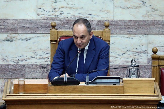 Image:  Στο προεδρείο της Ολομέλειας του Κοινοβουλίου για πρώτη φορά ο Γιάννης Πλακιωτάκης