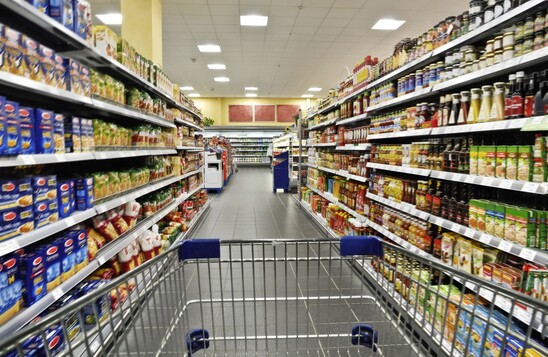 Image: Ένα άτομο ανά 10 τετραγωνικά μέτρα στα σούπερ μάρκετ από σήμερα