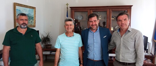 Image: Συνάντηση με τον Αντιπεριφερειάρχη Λασιθίου Γ. Ανδρουλάκη για τα προβλήματα των αγροτών της Ιεράπετρας