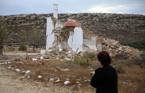 Image: Σητεία :Ανάσταση στο εκκλησάκι που κατέρρευσε από τον σεισμό των 6,3 Ρίχτερ