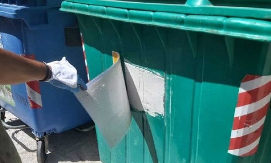 Image: Άγιος Νικόλαος: Έκλεψε κάδο του δήμου κι έβαλε το λογότυπο της επιχείρησής του