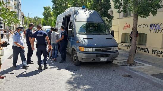 Image: Μεγάλη αστυνομική επιχείρηση στην Κρήτη και σύλληψη πάνω από 100 Πακιστανών για τα πρόσφατα επεισόδια