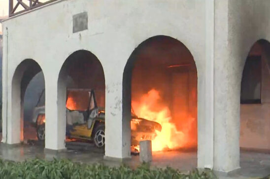 Image:  Δραματικές εικόνες από τη φωτιά στην Πεντέλη: Καίγονται σπίτια στο Ντράφι – Εκκενώθηκε το Εθνικό Αστεροσκοπείο