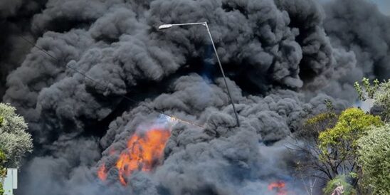 Image: Φωτιά στην Ηλεία: Καίγονται σπίτια – Εκκενώνονται χωριά