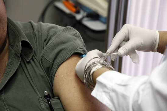 Image: Βασιλακόπουλος: Ελάχιστες οι πιθανότητες θρόμβωσης μετά τη 2η δόση του εμβολίου