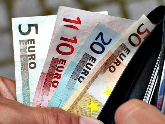 Image: Επίδομα 534 ευρώ: Σήμερα η πληρωμή για τις αναστολές Ιανουαρίου