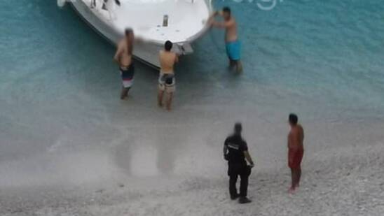 Image: Χανιά: Τουρίστρια έπεσε σε βράχια στα Σεϊτάν Λιμάνια