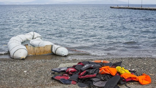 Image: Ναυάγιο στη Σάμο τα ξημερώματα: Τουλάχιστον τέσσερις νεκροί