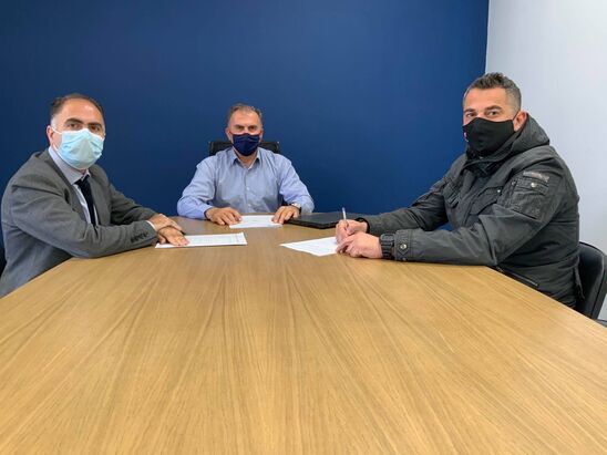 Image: Υπογραφή Σύμβασης στο Δημοτικό Λιμενικό Ταμείο Ιεράπετρας-Τεχνικός Σύμβουλος για την υλοποίηση των έργων του ΦΙΛΟΔΗΜΟΥ ΙΙ συνολικού προϋπολογισμού 828.840,18€