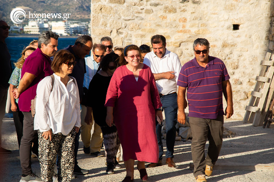 Image: Η Επιτροπή Πολιτών Ιεράπετρας  για την επίσκεψη Μενδώνη : «Η θύτης στον τόπο του εγκλήματος ,εκτός από το περί κοινού δικαίου αίσθημα προκαλεί και την κοινή λογική 