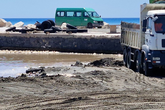 Image: Καταστροφή για τους επαγγελματίες εστίασης τα έργα στην παραλία εν μέσω τουριστικής περιόδου