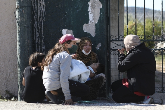 Image: Πρωτοβουλία γυναικών της Μυτιλήνης για συλλογή ειδών πρώτης ανάγκης για τους πρόσφυγες