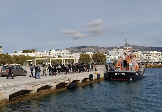 Image: Νέα διάσωση 36 μεταναστών ανοιχτά της Ιεράπετρας