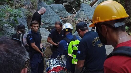 Image: Επιχείρηση διάσωσης Γαλλίδας τουρίστριας στο φαράγγι του Ρίχτη