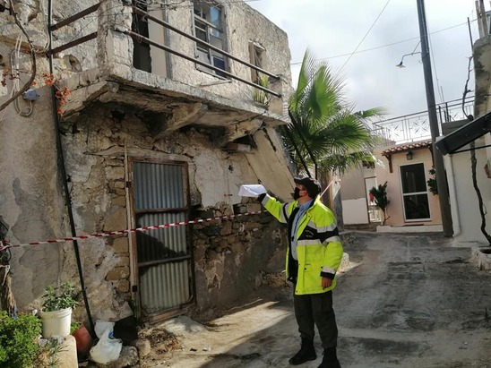 Image: Αυτοψία στα ετοιμόρροπα κτίρια του Δήμου Ιεράπετρας