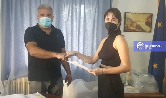 Image: Ορκίστηκε παρουσία Καλλιονάκη η νέα γιατρός στο Παθολογικό του Νοσοκομείου Ιεράπετρας