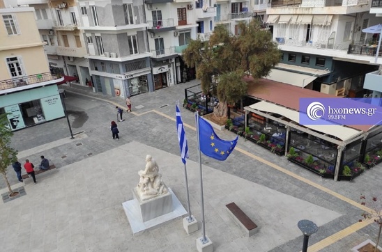 Image: Ποιοι αφαίρεσαν τη σημαία της Ε.Ε. από την κεντρική  πλατεία της Ιεράπετρας;