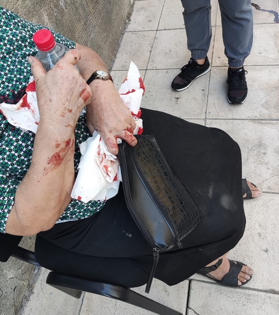 Image: Ιεράπετρα: Ηλικιωμένη τραυματίστηκε σε σπασμένο πεζοδρόμιο