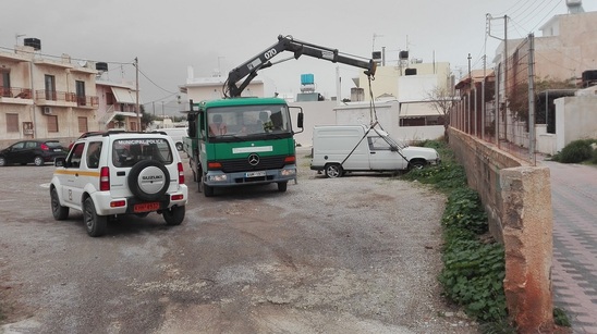 Image: Τέλος στα παρατημένα οχήματα – Σε εξέλιξη η περισυλλογή από τις υπηρεσίες του Δήμου Ιεράπετρας