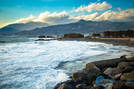 Image: Καιρός: Ζέστη, σκόνη και ισχυροί νοτιάδες έως την Πέμπτη - Έρχεται τσουχτερό κρύο