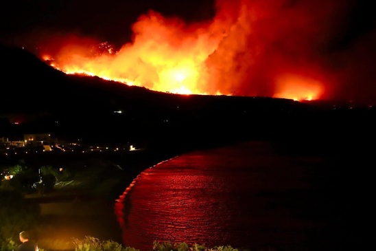 Image: Πυρομετεωρολογική ενημέρωση: θα συνεχιστούν οι θυελλώδεις άνεμοι μέχρι το απόγευμα στην Ιεράπετρα