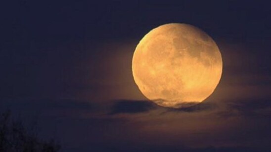 Image: Πανσέληνος απόψε: Έρχεται το «φεγγάρι του καλαμποκιού» 