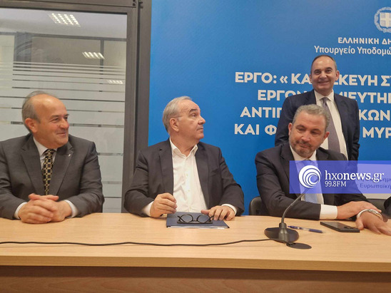 Image: Φάκελο με αναλυτικά υπομνήματα για έργα ύδρευσης, σχολικές υποδομές και τον ΒΟΑΚ παρέδωσε ο Δήμαρχος Ιεράπετρας στους Υπουργούς - Ζητά άμεσες παρεμβάσεις