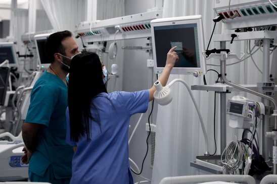 Image: Αυτή είναι η απόφαση για την επίταξη γιατρών - Από σήμερα στη μάχη οι ιδιώτες