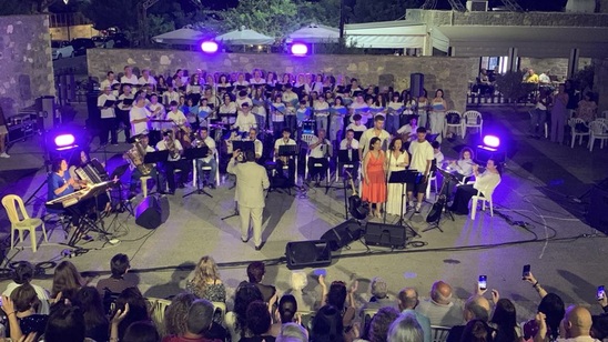 Image: Μεγάλη επιτυχία στο μουσικό αφιέρωμα στον Διονύση Σαββόπουλο στην Ιεράπετρα