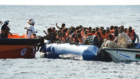 Image: Νέα διάσωση 47 μεταναστών νότια της Γαύδου