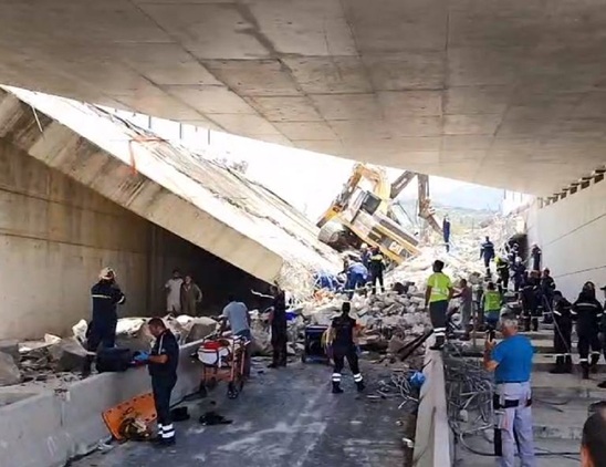 Image: Πάτρα: Δύο νεκροί και ένας τραυματίας μετά την κατάρρευση γέφυρας – Αρκετοί οι εγκλωβισμένοι