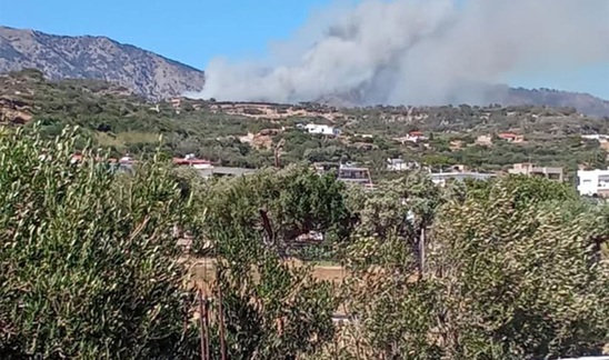Image: Νέα μεγάλη φωτιά στην Ιεράπετρα – Σηκώθηκαν ελικόπτερα - Ήχησε 112