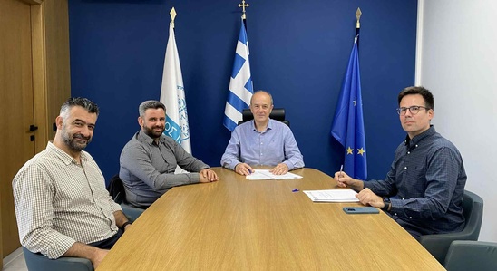 Image: Υπογράφηκε η Σύμβαση για τη Συνέχιση Αντικατάστασης του Αγωγού Μεταφοράς Νερού από την Σαρακίνα στον Περιστερά  