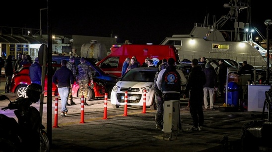 Image: Τραγωδία ανοιχτά της Χίου: Στους 15 οι νεκροί μετά από επεισόδιο σκάφους με μετανάστες και πλωτό του Λιμενικού