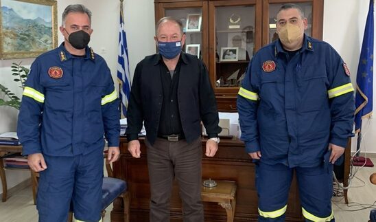Image: Αντιπεριφερειάρχη και Δήμαρχο Οροπεδίου Λασιθίου επισκέφθηκε ο νέος Διοικητής των Πυροσβεστικών Υπηρεσιών