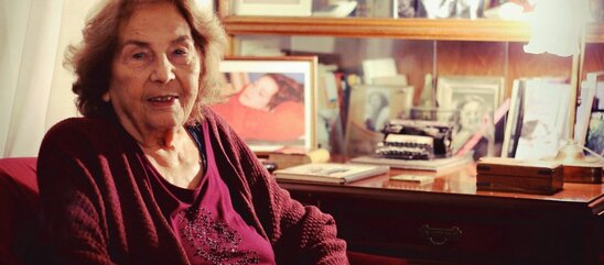 Image: Έφυγε από τη ζωή η συγγραφέας Άλκη Ζέη σε ηλικία 97 ετών...  