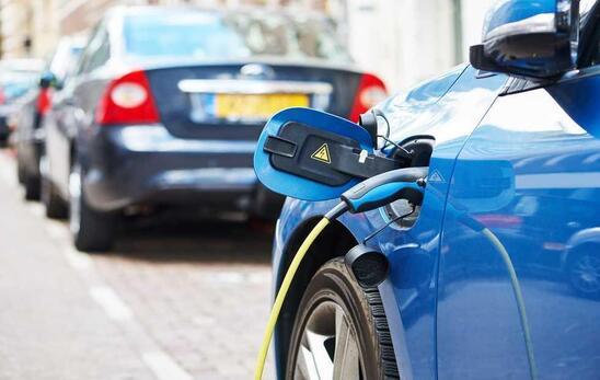 Image: «Κινούμαι ηλεκτρικά»: Πότε ξεκινάει το πρόγραμμα επιδότησης αγοράς ηλεκτρικών οχημάτων
