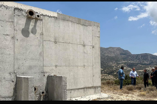 Image: Δήμος Ιεράπετρας: Ολοκληρώθηκε η κατασκευή της νέας δεξαμενής ύδρευσης στην περιοχή  «Σταυριά» βορειοδυτικά  του φράγματος Μπραμιανών