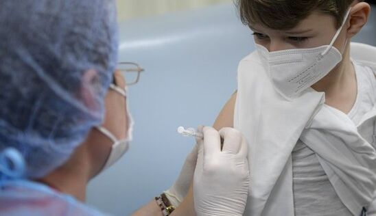 Image: Εμβόλιο Pfizer: "Ναι" από το FDA στη χορήγησή του σε παιδιά μεταξύ από 6 μηνών μέχρι 4 ετών