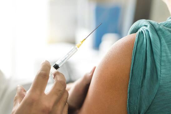 Image: Δημόπουλος: Ο εμβολιασμένος μπορεί να μεταδώσει τον κορωνοϊό