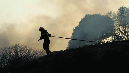 Image: Συναγερμός στην Πυροσβεστική: Φωτιά σε εξέλιξη στον Προφήτη Ηλία - Ήχησε το 112