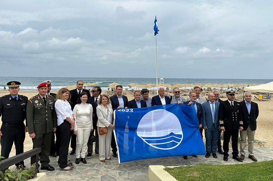 Image: 12 Γαλάζιες σημαίες για τον Δήμο Ιεράπετρας - 6 Δημοτικές παραλίες με γαλάζια σημαία