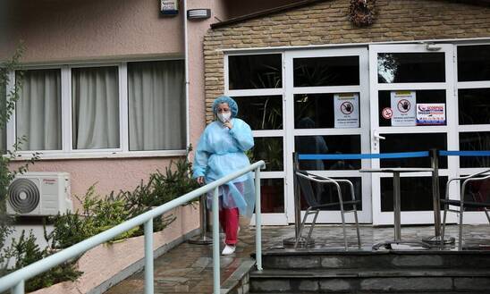 Image: Τραγωδία στην Πάτρα: Οκτώ νεκροί από κορονοϊό σε γηροκομείο
