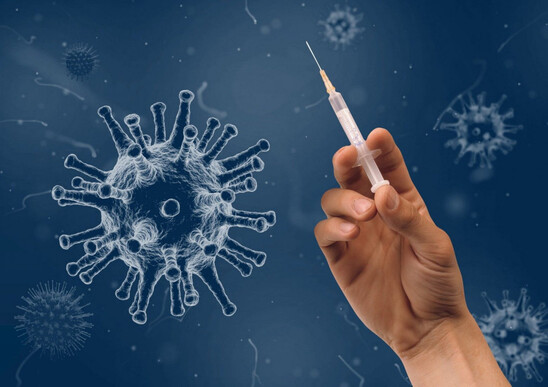 Image: Εμβόλιο VS νόσηση: Ποιοι είναι περισσότερο προστατευμένοι από τον κορωνοϊό