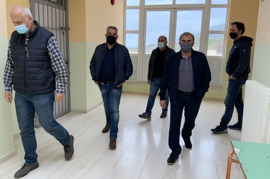 Image: Επίσκεψη του Δημάρχου σε σχολεία της Ιεράπετρας και του Κουτσουρά