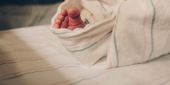 Image: «Το νοσοκομείο δεν μας δίνει το μωρό μας»: Απίστευτη καταγγελία πατέρα