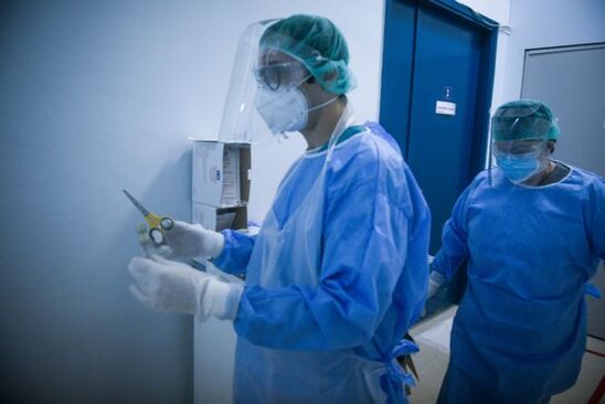 Image: 2 ασθενείς στη κλινική Covid του Νοσοκομείου Ιεράπετρας