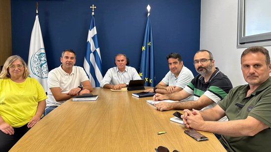 Image: Συνάντηση εργασίας του Δημάρχου Ιεράπετρας για τα υπό εξέλιξη λιμενικά έργα του Δήμου